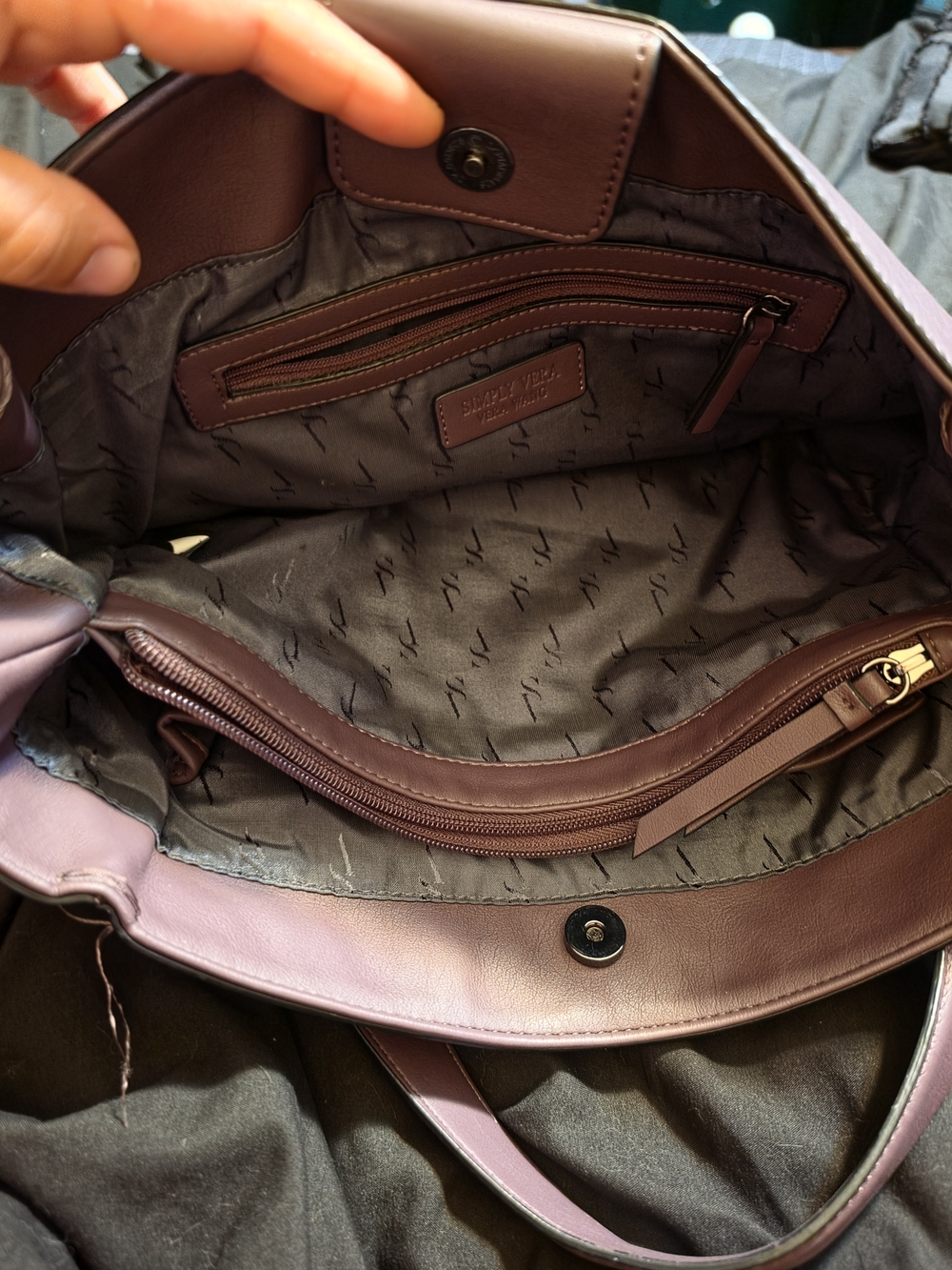 Simply Vera Vera Wang Two-Tone Mauve and Blush Shoulder Bag - Picture 3 of 6